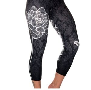 Inner Fire Leggings Size 8